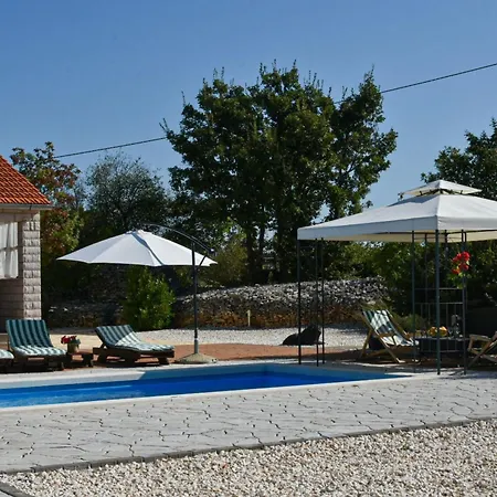 Mystic Woods Villa Bristane