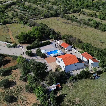 Mystic Woods Villa *