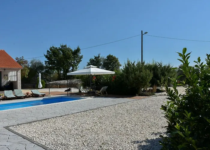 Mystic Woods Bristane